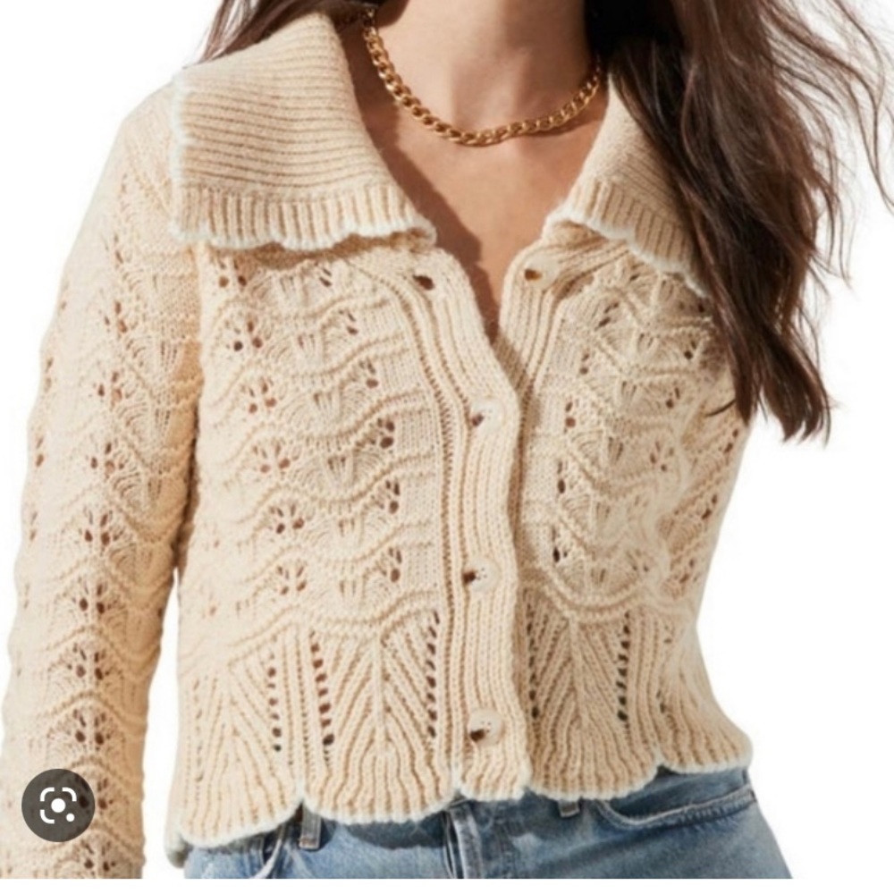 ASTR The Label Scallop Collar Cardigan